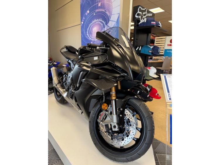 YAMAHA YZF R1 RACE