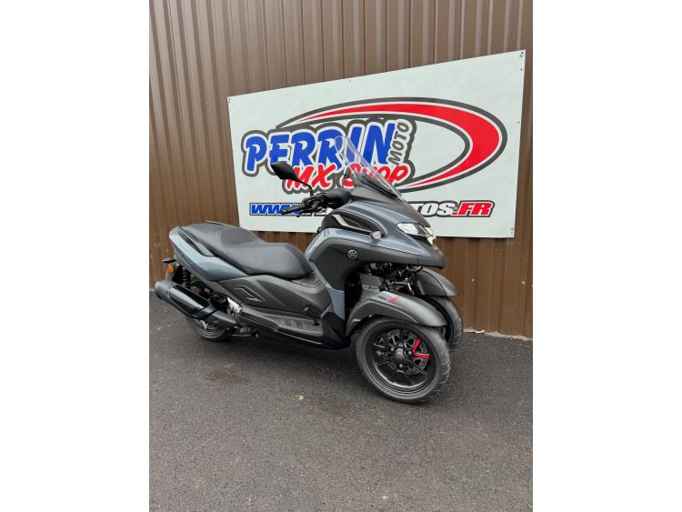 YAMAHA TRICITY 300